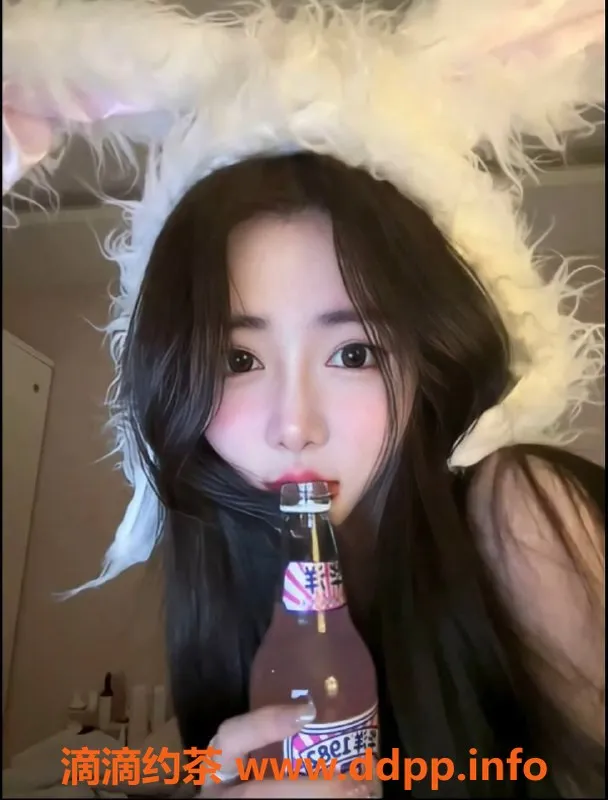 深圳楼凤-龙华依依，158cm C杯，1300元上门服务