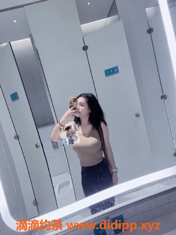 深圳楼凤-宝安霏霏，700元体验，超值！