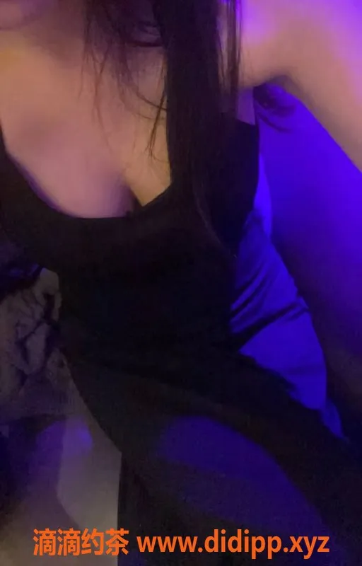 成都楼凤-成华区19岁白皙妹，160cm/50kg，超紧敏感