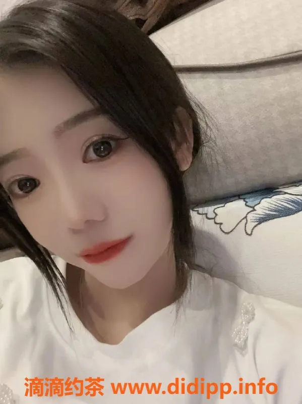 成都楼凤-金牛区陈菲菲，超值课时费只需300元