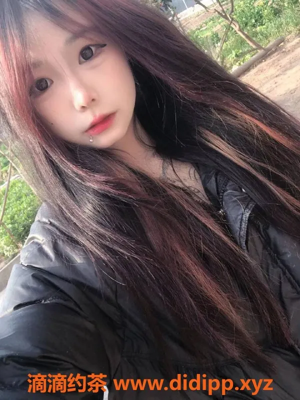 成都楼凤-成都心心，16岁，160cm，80多斤，600元一次服务