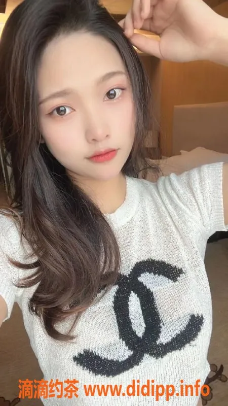 东莞楼凤资源信息,东莞嫩妹诗曼，黑丝制服诱惑，10分推荐