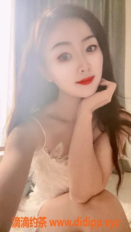 杭州楼凤-拱墅地区亲民艺人梓萱等你来！