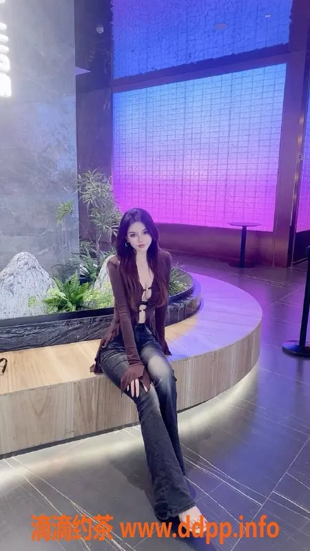 北京楼凤-朝阳三里屯伊琳，肤白貌美大长腿！