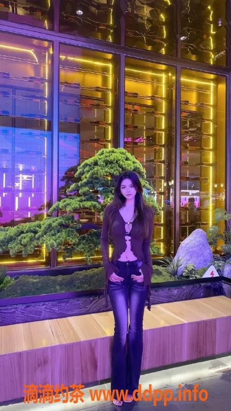 北京楼凤-朝阳三里屯伊琳，肤白貌美大长腿！