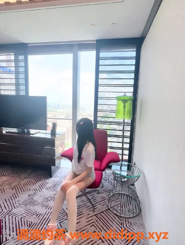 上海楼凤资源信息,静安阿紫，15张内超值服务，让你欲罢不能！