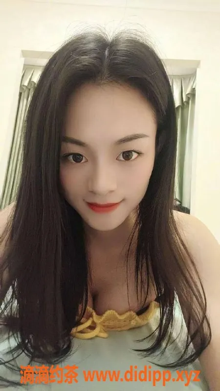 深圳楼凤-龙华香香，162cm 46kg 36C，700元起