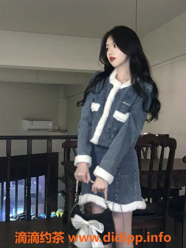 上海楼凤-闵行奶兔茜，34B嫩妹，42KG轻盈体验