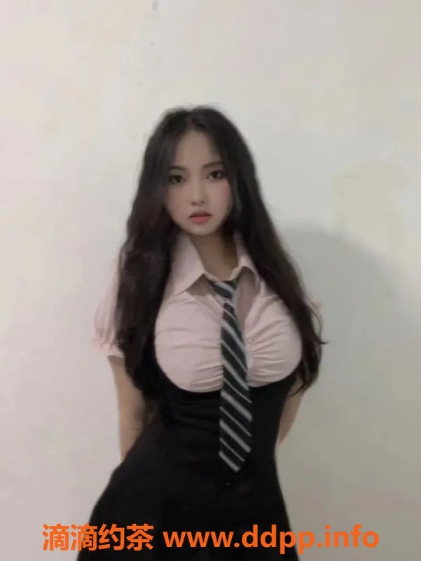 深圳楼凤-龙华曼曼，课费900p，服务棒极了