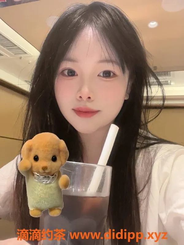 长沙楼凤-雨花区嫩妹丽丽，19岁163cm，49kg，舌吻服务