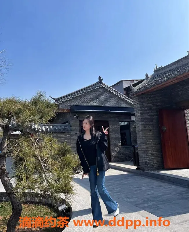 深圳楼凤-龙岗小雅，1500p私密服务，超值体验！