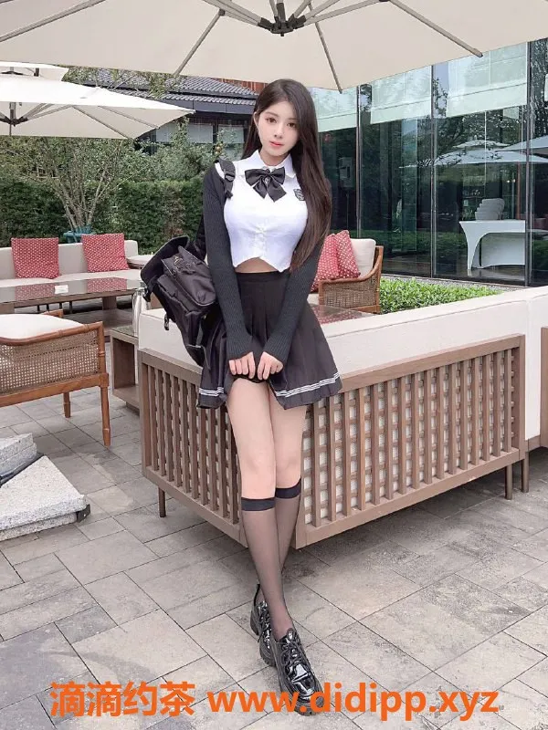 成都楼凤-成华区御姐心怡，收费7p，随时欢迎