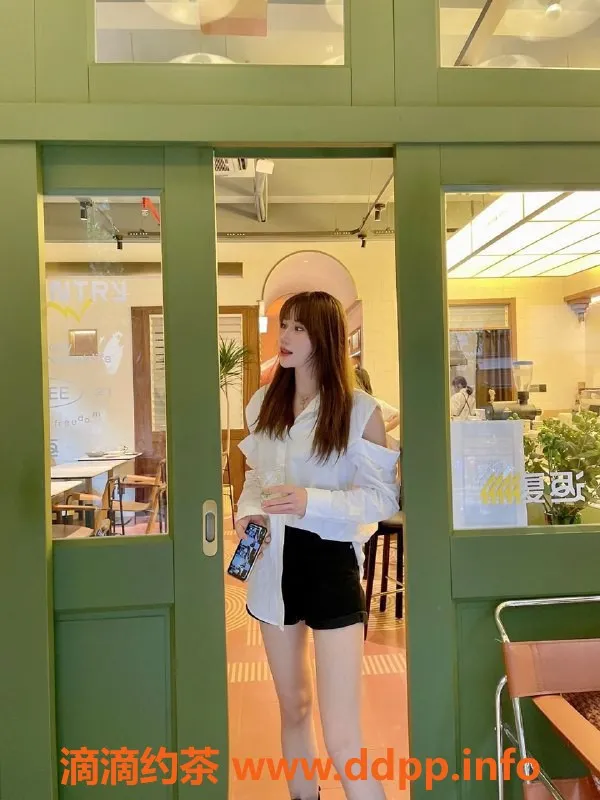 北京上门服务资源信息,草莓 | 东四环 | 170cm | 52kg | 千元档