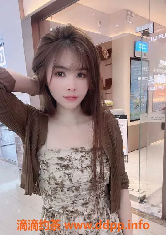 广州楼凤-海珠舌吻莎莎，23岁，46kg，36D美胸，优惠服务等你来享