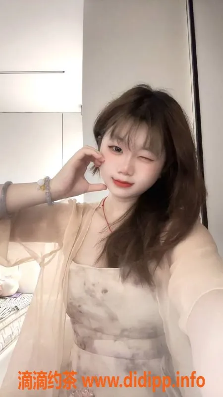 杭州楼凤-萧山区童童，800元私人服务，工兵价600元