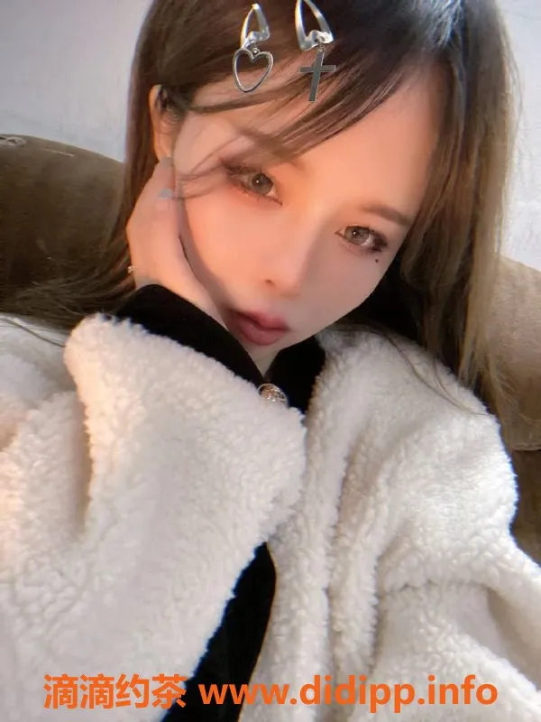 厦门楼凤-湖里区KK，6张真实照片，优质服务等你来体验！