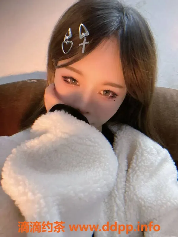 厦门楼凤-湖里区KK，6张真实照片，优质服务等你来体验！