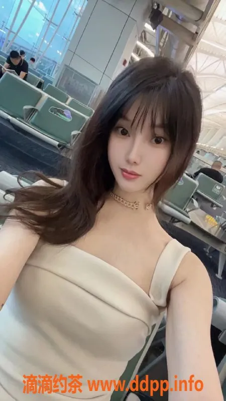 上海楼凤-浦东嫩妹晨晨，18岁166cm，36C胸围，价格优惠