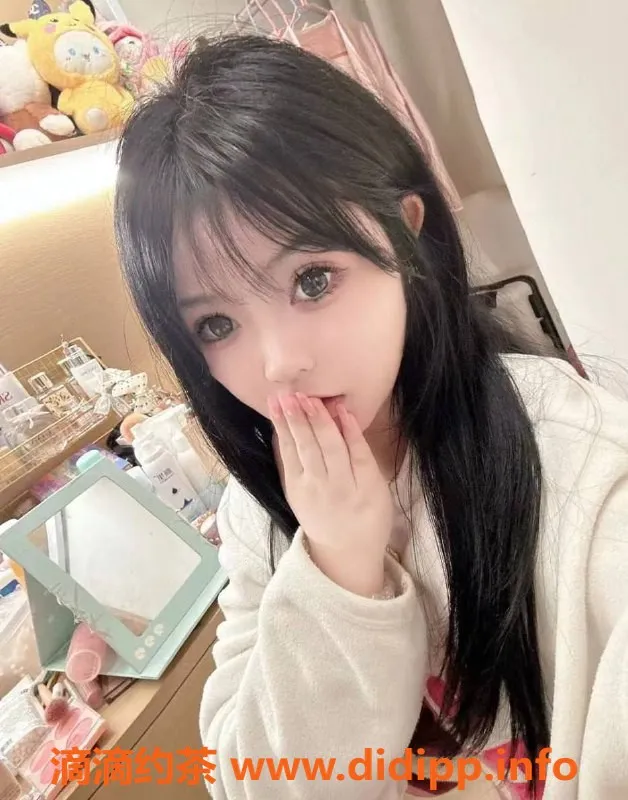 上海楼凤-普陀小草莓福利拍卖，1800P撩动心动