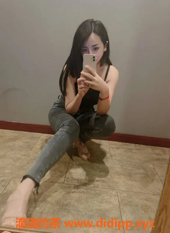 北京楼凤-彩虹丰台陪浴女郎，舌吻胸推超爽！