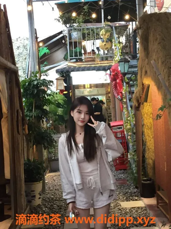 深圳楼凤-深圳龙岗晚晚，23岁168c，1100起