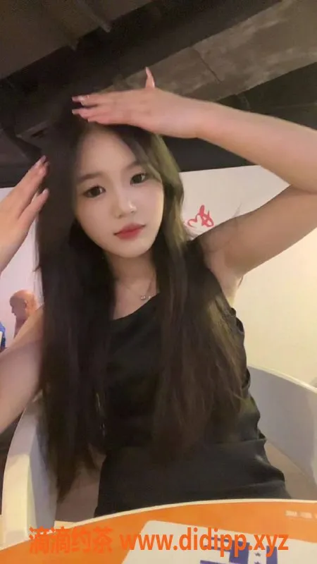 深圳楼凤-福田小雅，36C身材，166cm，1000P等你来约！