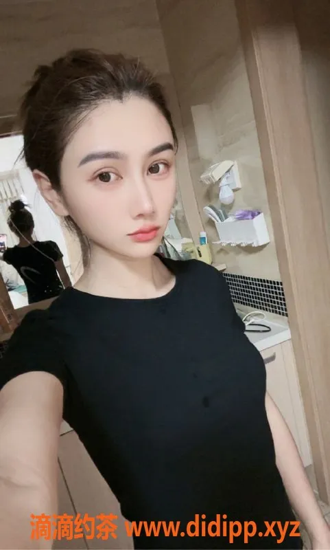 深圳楼凤-南山千元档长腿美女，1200起价