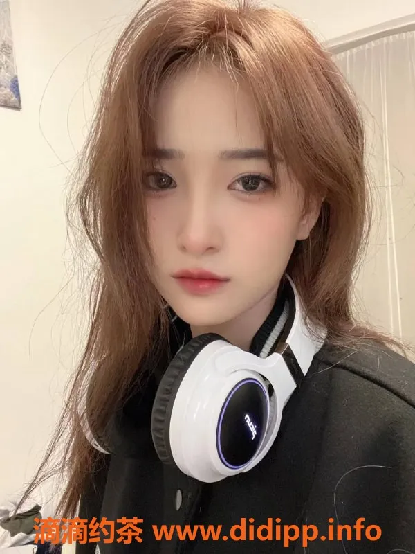 深圳楼凤-深圳南山kk，20岁D罩杯，身高163，2000元起