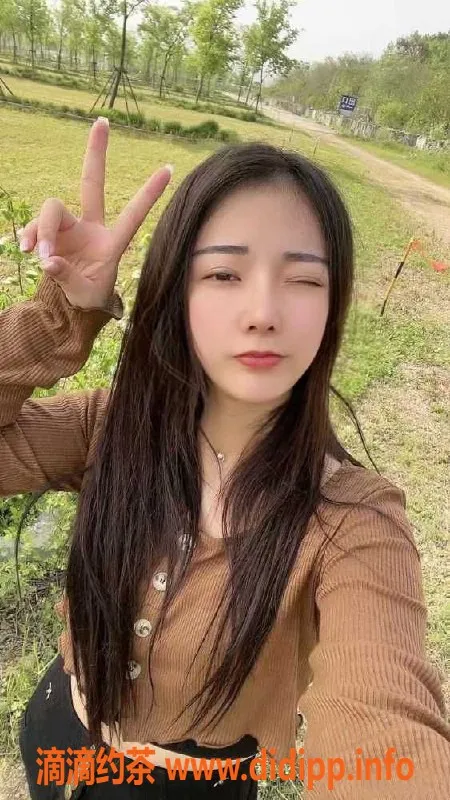 广州楼凤-广州荔湾邻家小姐姐瑶，25岁168cm，46kg，34C