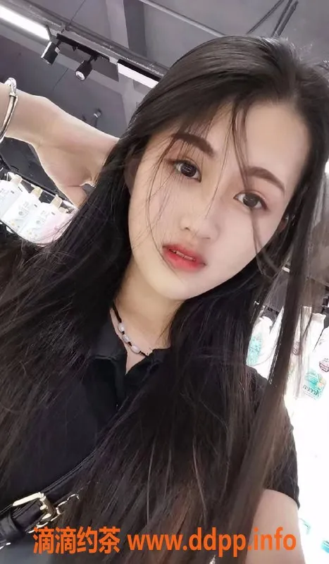 深圳楼凤-龙岗小莫，超值服务1000p，1800pp