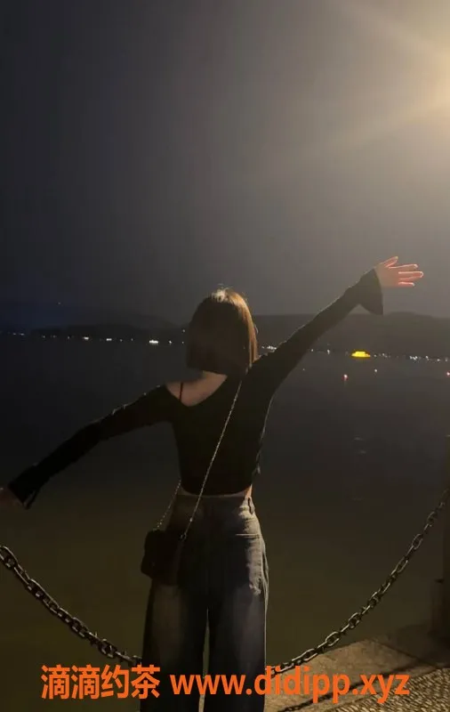 成都楼凤资源信息,高新区小水少妇车，活动价5p 8pp！