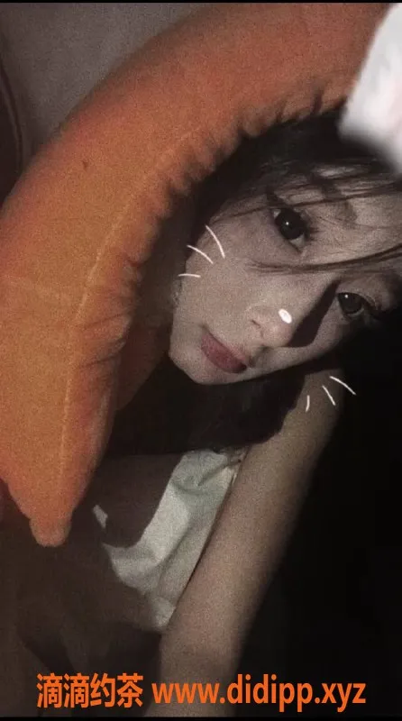 成都楼凤-市中心小虞，嫩妹车6p，体验超赞！