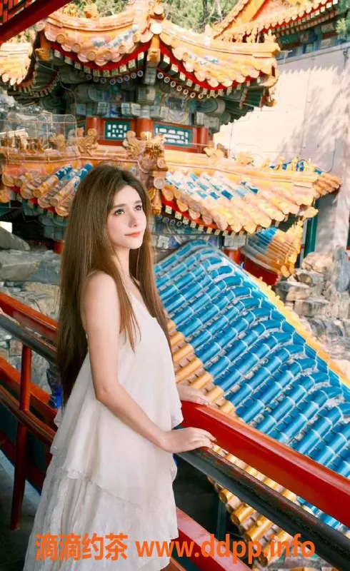 北京楼凤-朝阳混血热巴，2000起步，蜜桃臀等你来约