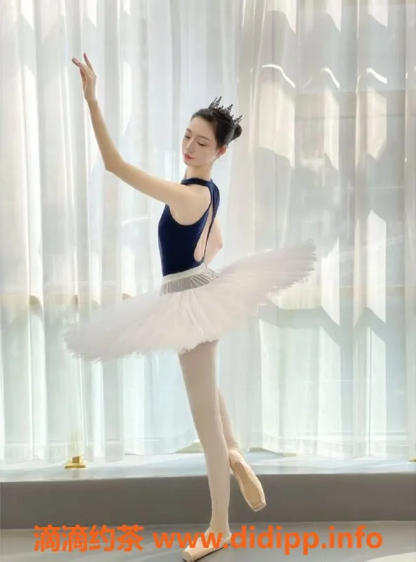 上海楼凤-浦东小舞，175高挑36C嫩妹，1400元/40分