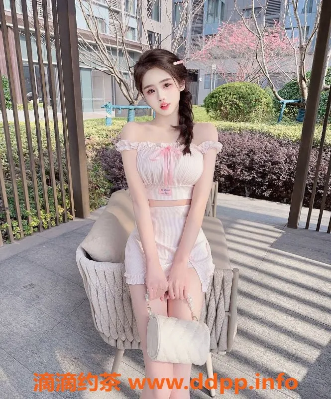 上海楼凤-静安小宝，168身高，46体重，C罩杯，1300起