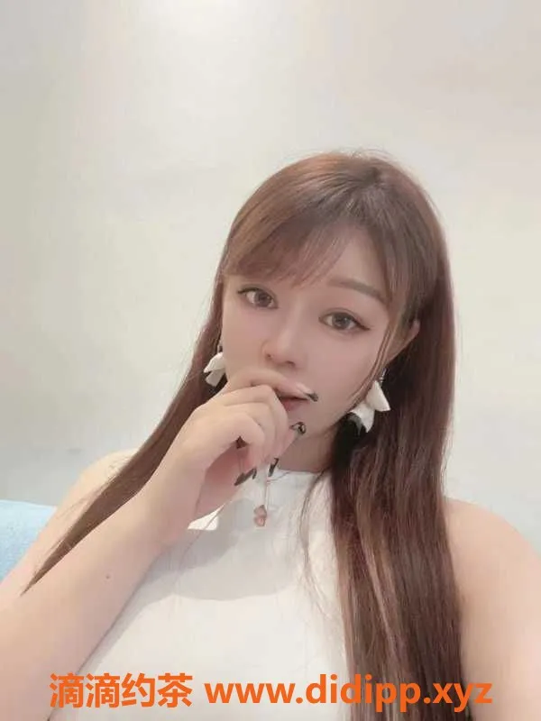 广州楼凤-广州天河大长腿乔恩，173cm・46kg・24岁