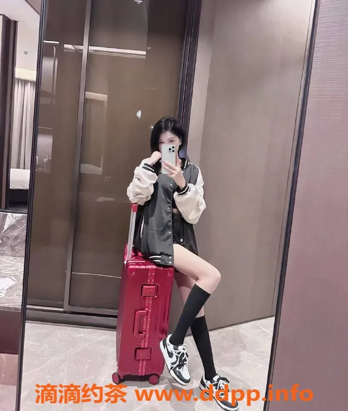 深圳楼凤资源信息,龙华嫩妹微微，千元可上门服务，舌吻诱惑