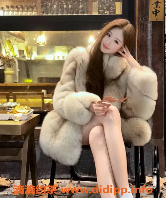 上海楼凤-静安伊莉福利拍卖，原价1600现1400，限3名额！