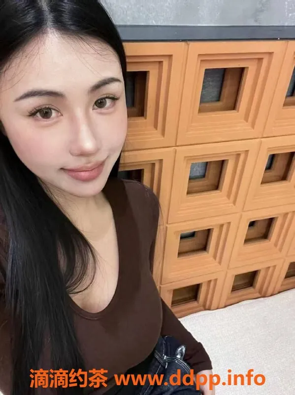 广州楼凤-天河轻轻，课费700起，服务绝佳！