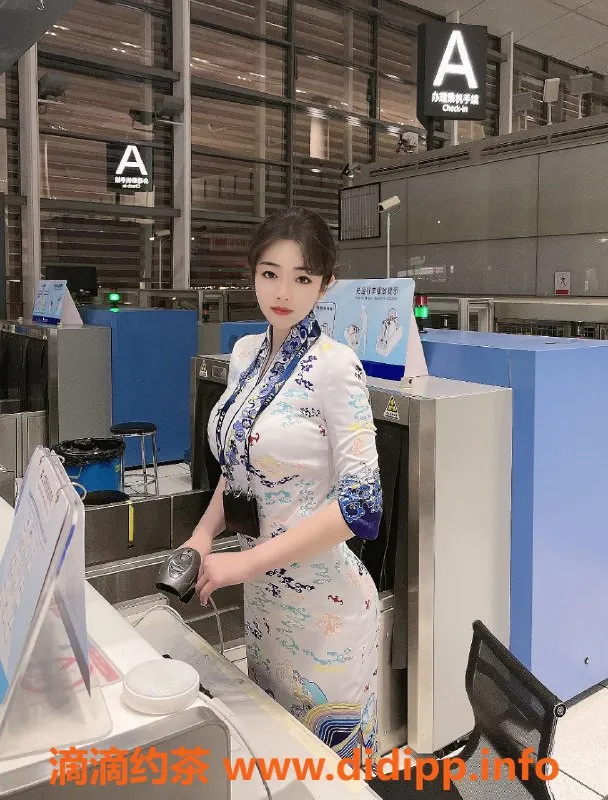 杭州楼凤-滨江区直连素素海航空姐，173cm倾城热线