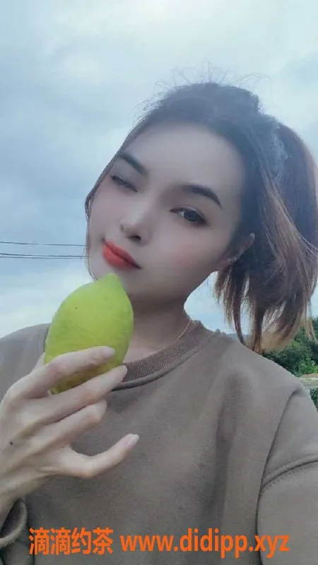 广州楼凤资源信息,广州黄埔可儿，21岁162cm，茶水超值服务