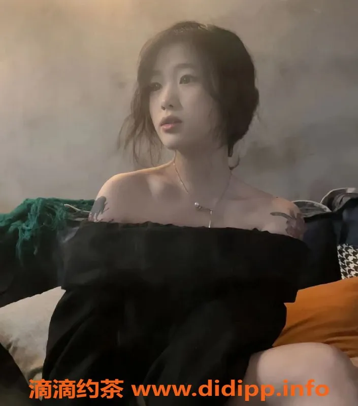 深圳楼凤资源信息,塘朗小蜜桃，亲密服务等你体验