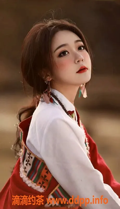 厦门楼凤-思明区蜜桃电报老师，性感女神等你来约